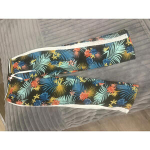 New Look cute festive pants good condition medium